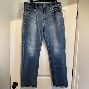 Men’s American Eagle extreme flex original straight jeans. Like new. 34x32